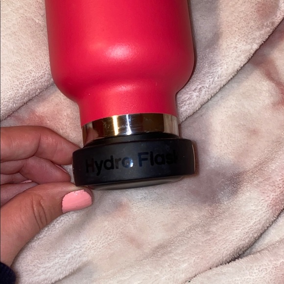 Pink Hydro Flask - Picture 8 of 10